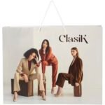 Sac en papier 170 g/m2 integra fait à la main avec poignées torsadées en plastique, 45 x 10 x 35 cm – Image 2